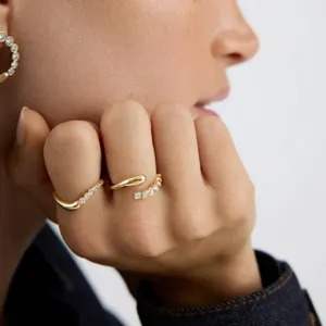 Roestvrijstalen geometrische ring met strass steentjes, luxe trendy sieraden voor dames.