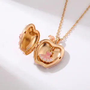 Gouden hart medaillon ketting met emaille ballet jurk hanger leukcadeau voor meisjes.