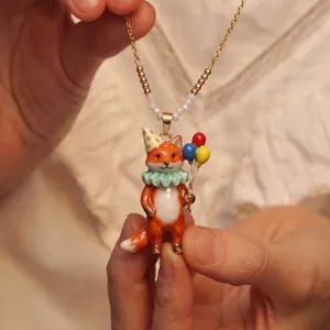 Schattige cartoon vos hanger ketting met ballonnen emaillen sieraden voor dagelijks gebruik