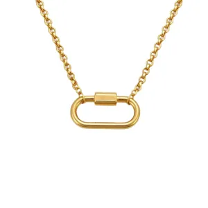 Collier chaîne en acier inoxydable doré avec pendentif mousqueton ovale tendance chic.