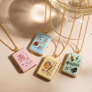 Set elegante de collares con medallón de esmalte con temas de ballet, deporte y arte.
