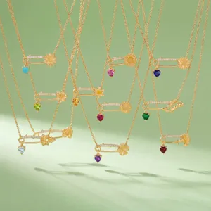 Collier épingle de sûreté plaqué or avec pierre de naissance cœur et pendentif fleur