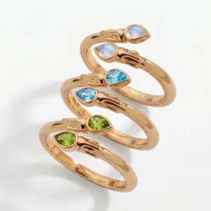 Anillo de espiral elegante con circonita multicolor, joya de acero chapado en oro.
