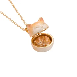 Exquisite openable cat locket pendant necklace showcasing a cute sleeping kitten interior.