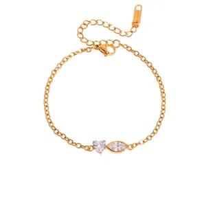 Gouden roestvrijstalen kettingarmband met sprankelende hart- en markiesvormige zirkoniastenen.