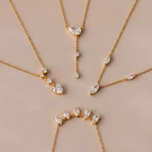 Collar de circonita chapado en oro de 18K de acero inoxidable con varios diseños de corazón y gota.