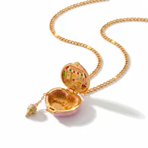 Collier pendentif médaillon cœur doré avec mini boutique émaillée mignonne et pendentif glace.