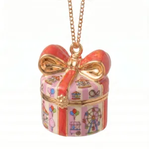 European and American cross-border gift box openable pendant necklace amusement park jewelry.