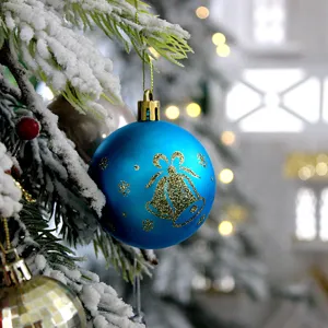 Mπλε χριστουγεννιάτικη μπάλα με χρυσό glitter καμπάνα σχέδιο 6cm λεπτομέρεια