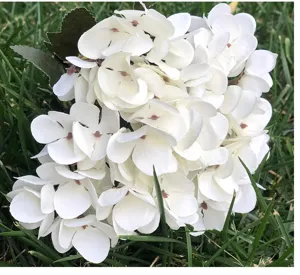 White artificial hydrangea silk flowers bouquet for wedding home decor floral arrangement
