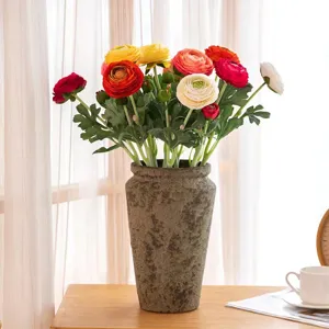 Künstlicher Ranunkel Blumenstrauß mit Vintage Vase Heimtextilien Tischdeko Blumenarrangement