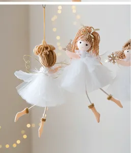 Ornamento appendibile da ragazza angelo di Natale con gonna in tulle bianco e capelli intrecciati.