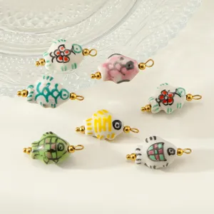Colgante de Pez de Cerámica Pintado a Mano de Acero Inoxidable 304 Lindo Dije de Collar de Animal Marino para la Fabricación de Joyas Accesorios de Bricolaje Regalo para Mujer