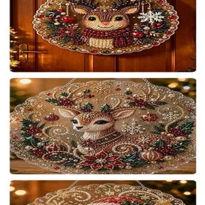 Colgante de pintura de diamante acrílico navideño primer plano, estrases brillantes.