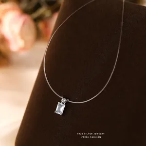 S925 sterling zilveren vierkante kristallen hanger ketting met transparante vislijn ketting.