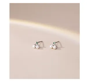 Zarte Perlen Kirsch Ohrstecker, süsser koreanischer Stil filigrane Silberstifte für Damen.