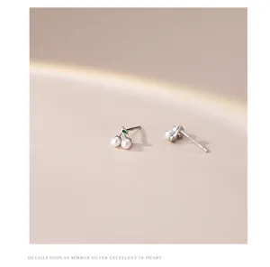 Exquisite 925 Silber Perle Kirsche Ohrringe Detailaufnahme, minimalistischer frischer Stil.