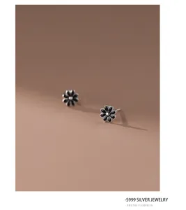 Zwarte zilveren bloem oknopjes, elegante damessieraden voor dagelijks gebruik perfect.
