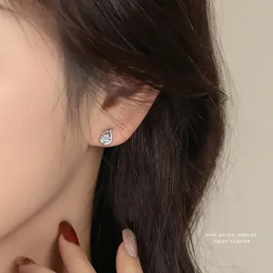 S999 Sterling Silber Schlangen Zirkon Ohrstecker für Damen, eleganter minimalistischer Schmuck.