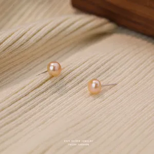 Minimalistische 925 zilveren natuurlijke zoetwater parel oorknopjes voor dames, elegante sieraden.