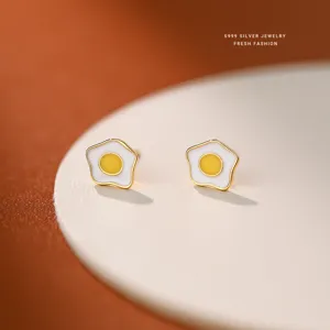 Süße Spiegelei Ohrstecker aus s999 Sterlingsilber, modischer Damenschmuck für Alltag.