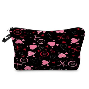 Bolsa de maquillaje negra de moda con corazon rosa y estampado XO, neceser grande.