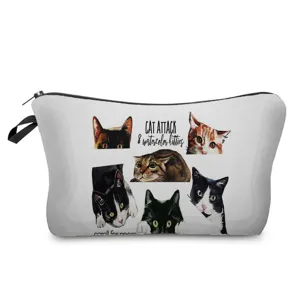 Detailansicht der niedlichen Aquarell Katzen Kosmetiktasche mit starkem Stoff und Reißverschluss.