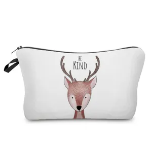 Bonito bolso cosmetico con estampado de ciervo y estuche vista detallada con cremallera.