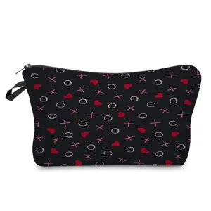 Bolsita cosmetica negra con estampado de corazones, elegante organizador de maquillaje grande.