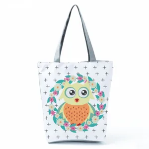 Τσάντα shopper από καμβά με κουκουβάγια και λουλούδια, ιδανική για καθημερινή χρήση και ψώνια.