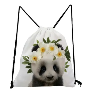 Witte rugzak met trekkoord en schattige panda bloemenkrans print, lichte gymtas voor dagelijks gebruik.