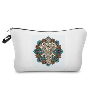 Tragbare Kosmetiktasche mit elegantem Mandala Elefantenmuster für Reisen und Aufbewahrung.