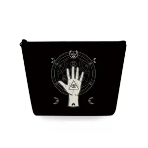 Bolsa de maquillaje negra de lona con estampado de ojo místico para viajes ideales.