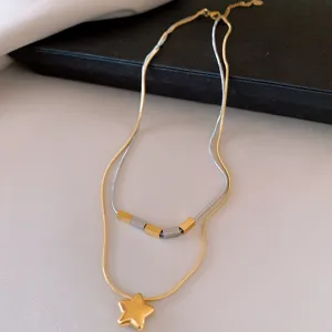 Collier double couche en acier inoxydable avec cubes métalliques et pendentif étoile femme