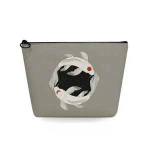 Bolsa cosmetica de lona con cremallera y estampado de peces koi para almacenamiento diario.