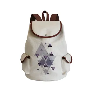 Canvas Rucksack mit geometrischem Druck, braunem Lederbesatz, Freizeitschultasche.