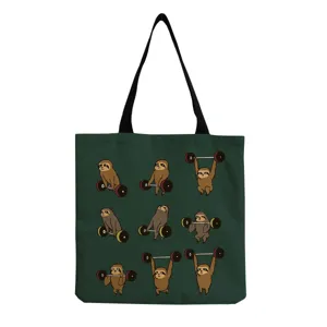 Détail en gros plan de l'imprimé cartoon de paresseux de fitness sur sac en toile.