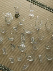 Service à thé en verre avec design de pin et grue, tasses de thé kung-fu transparentes, élégantes.