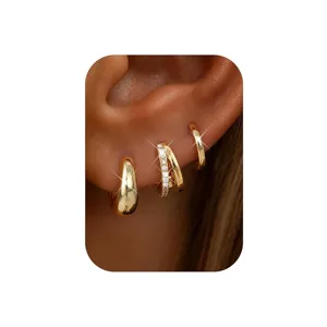 Set van drie gouden oorbellen oorringen voor dames, trendy modieuze sieraden cadeau feest.