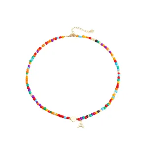 Collana di perline colorate con ciondolo a cuore stile boho gioielli da donna vista principale
