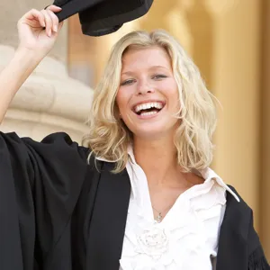 Collier clavette pendentif 26 lettres en acier inoxydable pour femmes mode remise diplôme
