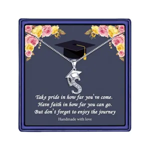 Collier de remise des diplômes en acier inoxydable pendentif lettre S avec carte cadeau