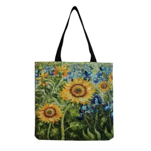 Vue rapprochée du sac cabas en toile avec imprimé de peinture à l'huile de tournesol.