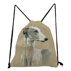 Detailansicht des lässigen Leinwandkordelzugsacks mit künstlerischem Windhund Aquarelldruck.