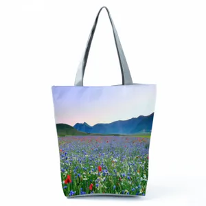 Sac cabas en toile à imprimé floral, élégant sac à épaule décontracté avec beau paysage.
