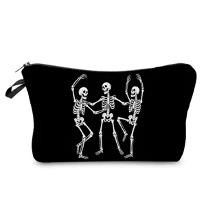 Schwarze Kosmetiktasche mit gruseligem Skelett-Druck, ideal für Reisen und das tägliche Make-up.