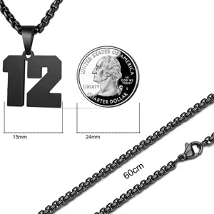 Collana con ciondolo numero 12 in acciaio inossidabile da uomo con catena da 60cm.