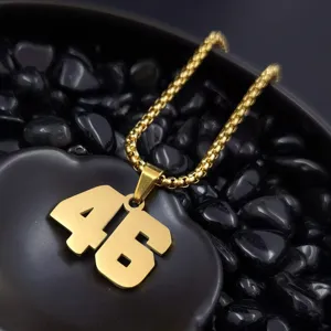 Collana con ciondolo numero 46 in acciaio inossidabile dorato da uomo catena sportiva