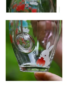 Théière en verre transparent avec motif lapin et fraise, tasse à thé individuelle maison.