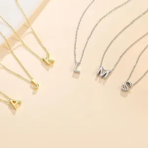 Collana con ciondolo lettera iniziale in acciaio inossidabile, gioielli alfabeto oro e argento.